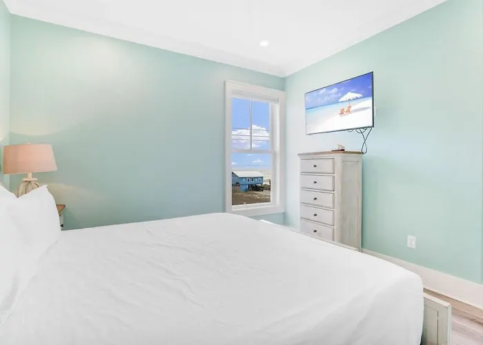Porpoise-full Life Spacious W Ith Pool Holiday home
